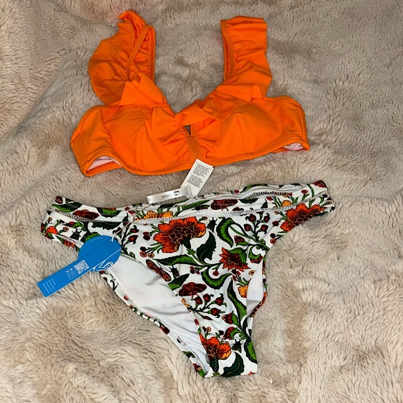 Brand new two-piece, colorful swimsuit, size medium - Picture 1 of 1